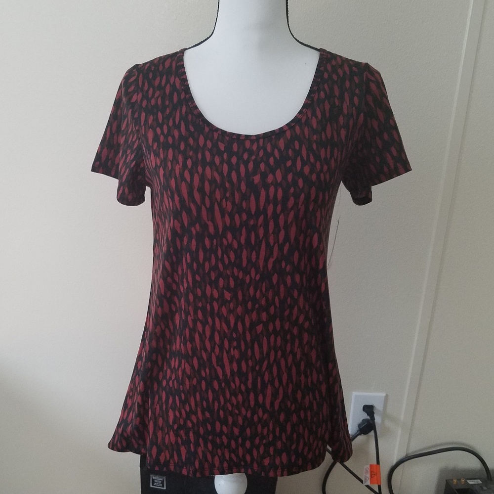 🧡 Nwt’s Leaf Pattern Classic T XS